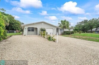 Building Photo - 3317 NE Jeannette Dr