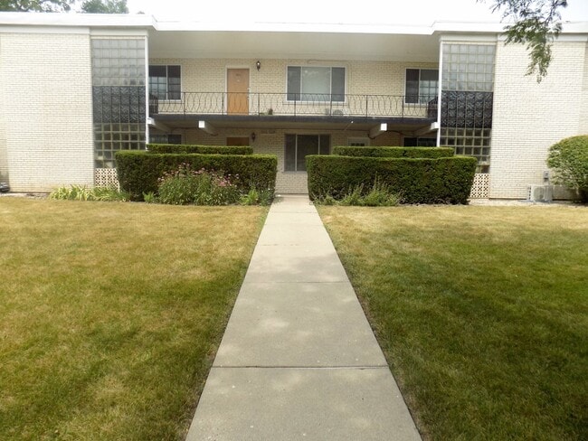 Building Photo - 507 Hyacinth Pl