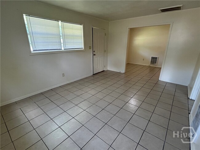 Foto del edificio - 130 Candler Ct