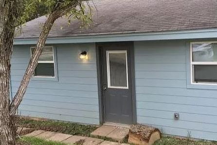 Primary Photo - 2089 Placid Dr E
