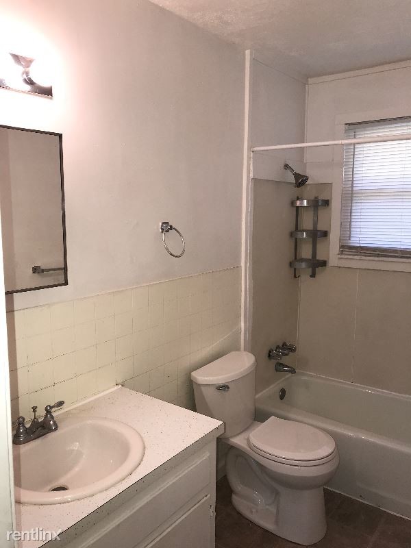 Primary Photo - 1747 N 50th Ter