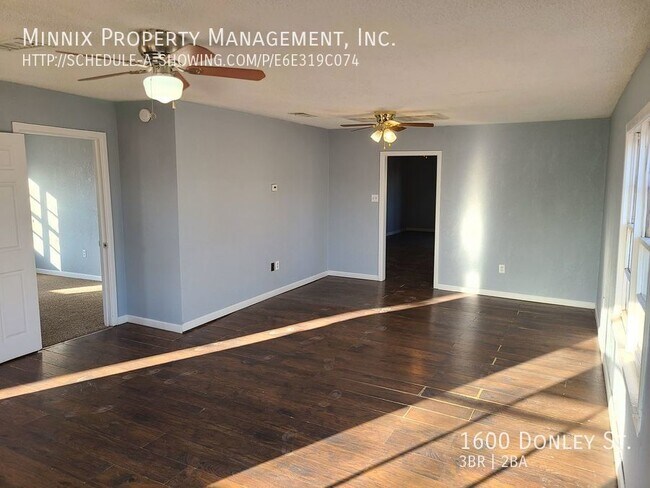 Foto del edificio - 1600 Donley St.