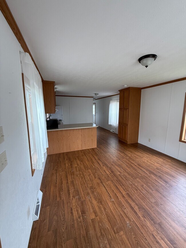 Foto del edificio - 220 Treasure Ln