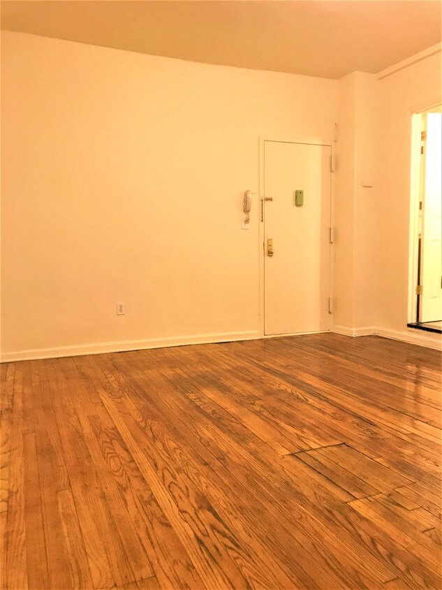 138 W 71st St, New York, NY 10023 Apartments in New York, NY