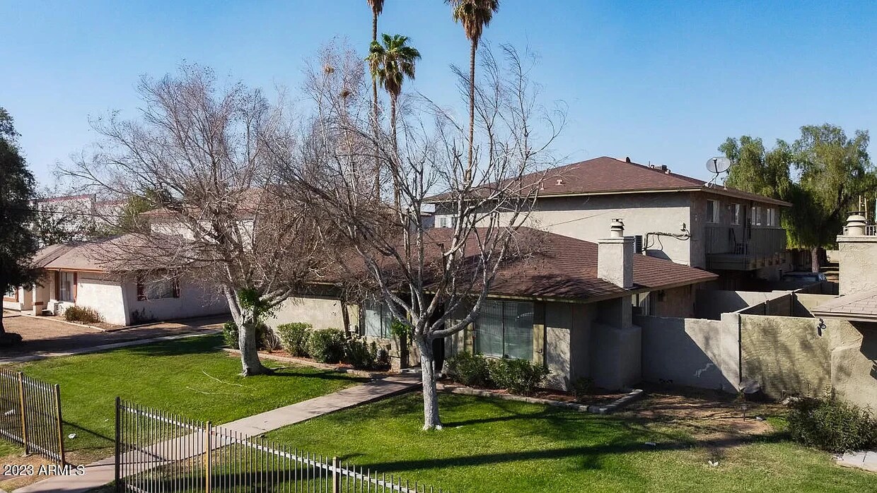 Foto principal - 3320 W Northern Ave