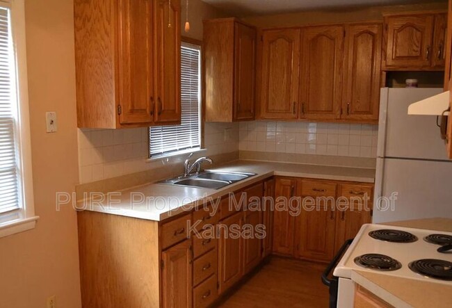 Foto del edificio - 2004 SW Moundview Dr