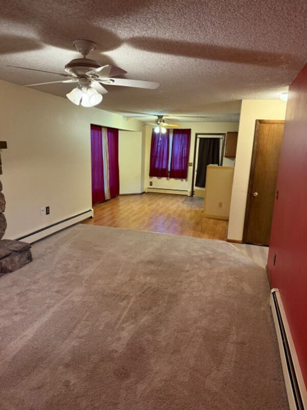 Foto del edificio - 450 Elm Ave