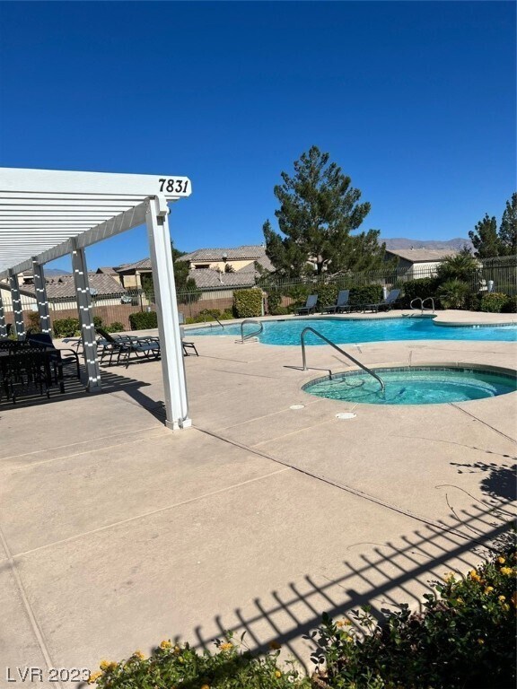 Foto del edificio - 7817 Ellendale Ct