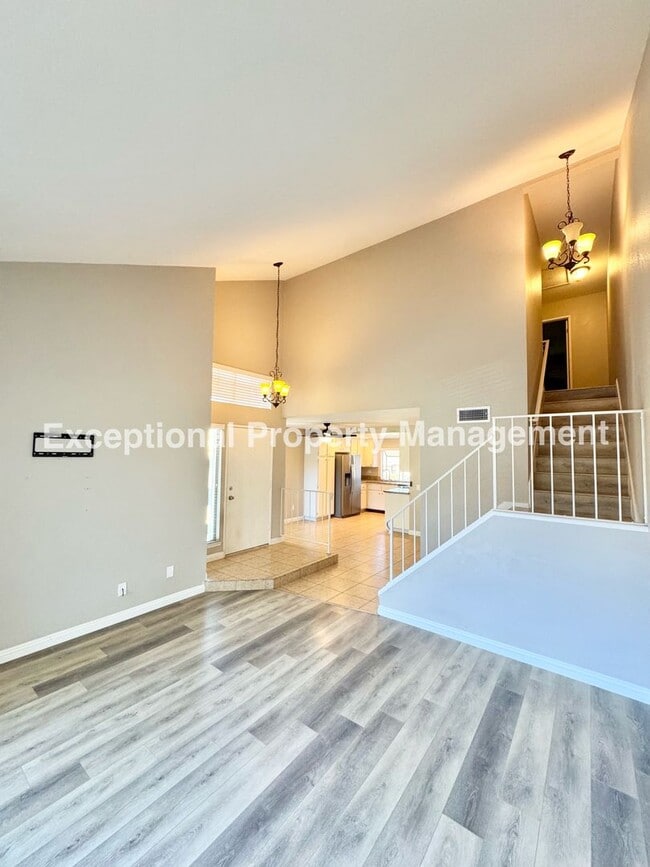 Foto del edificio - Ready to move in 2 bedroom 3 bath home!