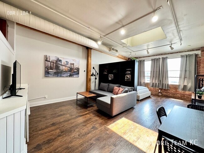 Foto del edificio - 706 Broadway Blvd