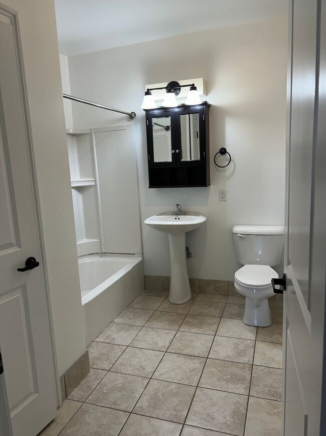 Foto del edificio - H.F. Park Properties LLC