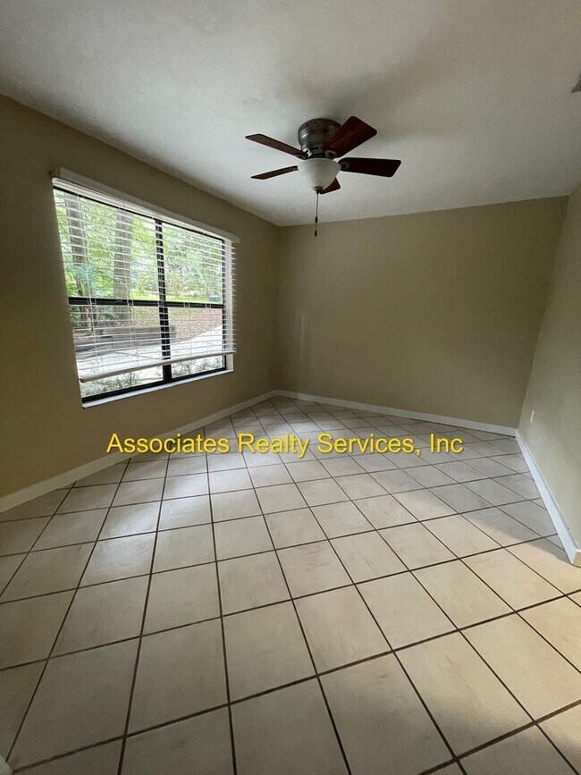 Foto del edificio - 3/2 North West!- Reduced rent to $1,500 a ...