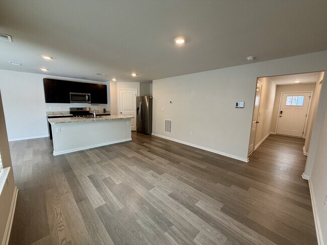 Foto del edificio - 633 Currant Cir