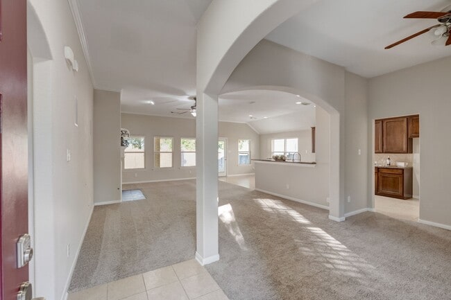 Building Photo - 7219 Palmito Ranch Dr