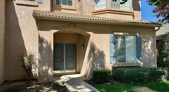 Building Photo - $2,950 Teague & Chestnut, 4 Bedroom Home -...