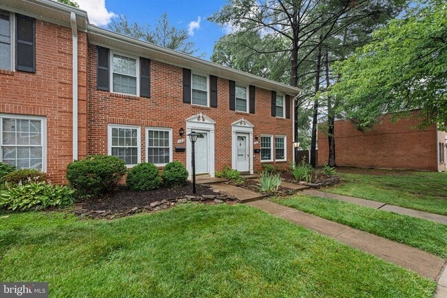 Building Photo - 129 N Duke Dr