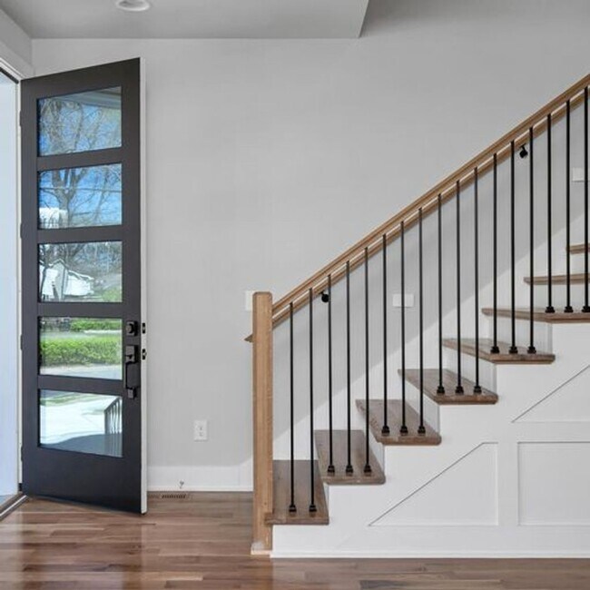 Building Photo - Stunning New 4 Bedroom in Nashville