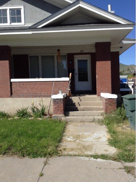 Primary Photo - 339 1/2 S Garfield Ave