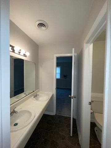 Building Photo - BEAUTIFUL TWO BEDROOM 1.5 BATHROOM APARTME...