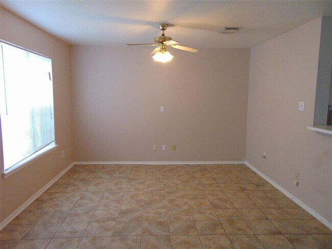 Foto del edificio - 10007 Emerald Creek Dr
