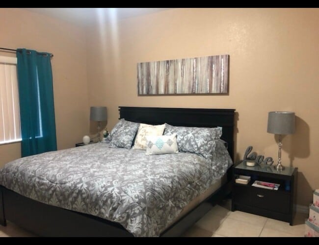 Foto del edificio - 11800 SW 185th St
