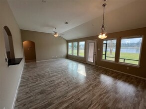 Building Photo - 9311 E Lakeside Dr