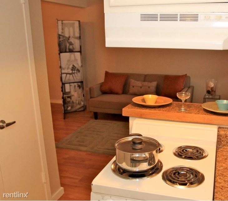 Foto del edificio - 2504 Manor Rd