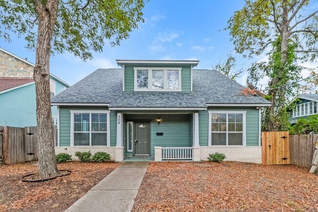 Foto del edificio - 709 W 35th St