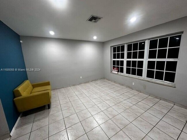 Building Photo - 10320 SW 50th Terrace