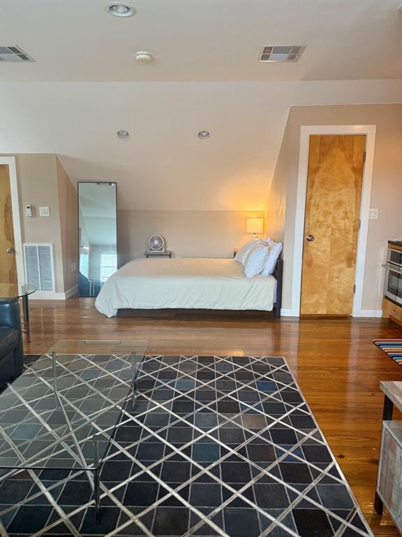 Foto del edificio - 4517 Shoalwood Ave