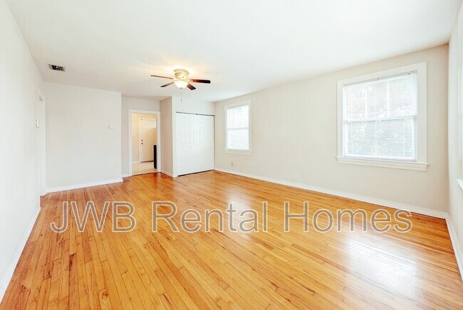 Building Photo - 2597 Haldumar Terrace