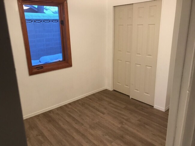 Foto del edificio - 3 bed/ 1 Bath House