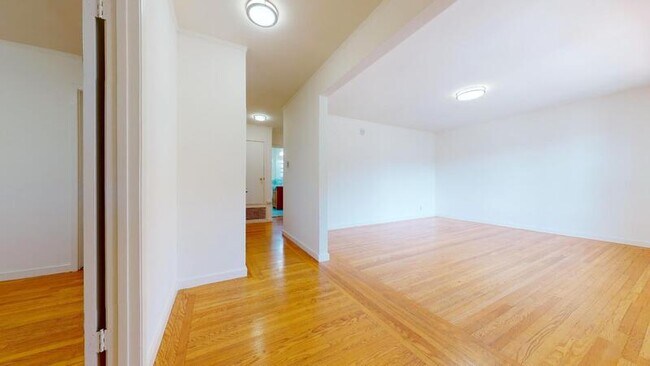 Building Photo - 244 Euclid Ave