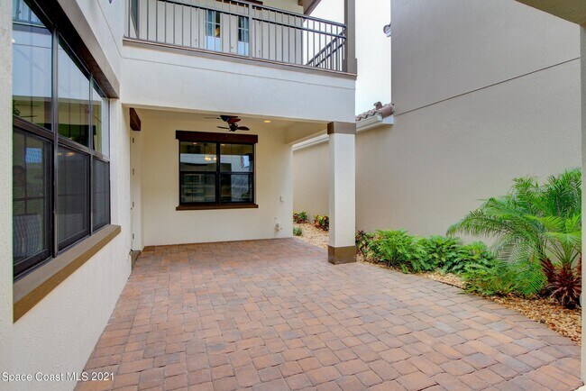 Foto del edificio - 6903 Vista Hermosa Dr