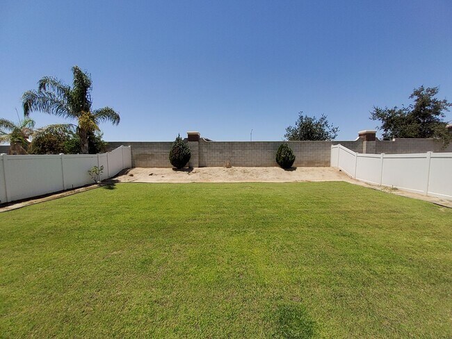 Foto del edificio - 23 White Alder Dr