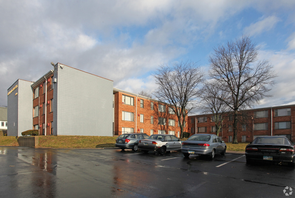Primary Photo - Shelton Gardens Apartments