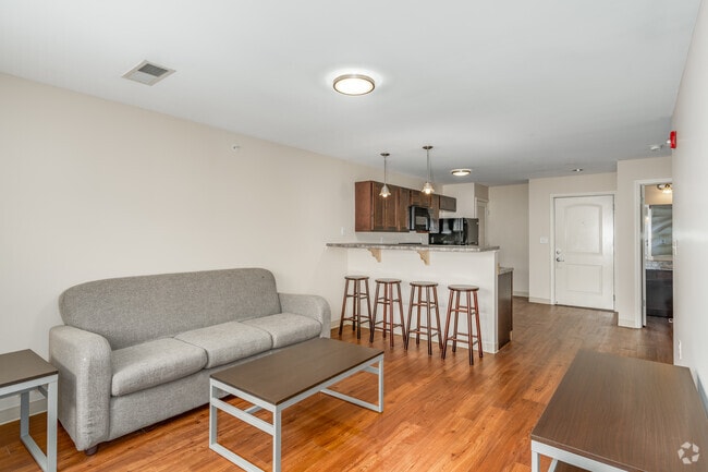 4BR, 2BA - 1,025SF - Living Room - The Annex of Marion