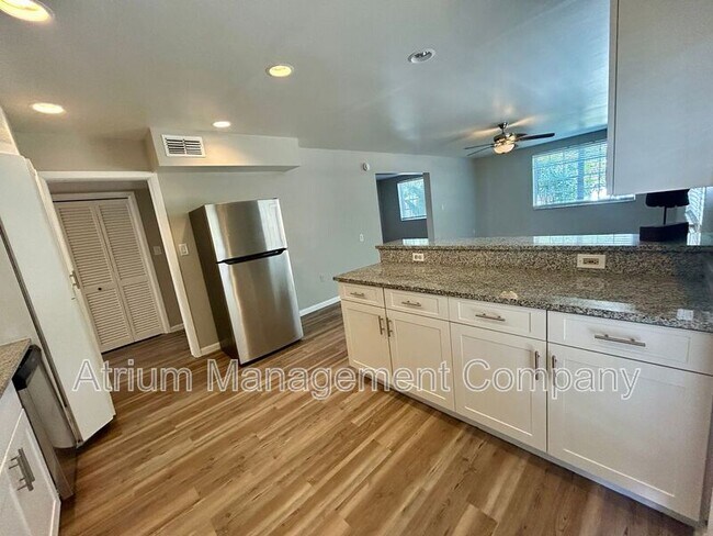 Foto del edificio - 608 S Lincoln Ave