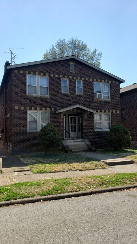 Primary Photo - 5448 Rhodes Ave