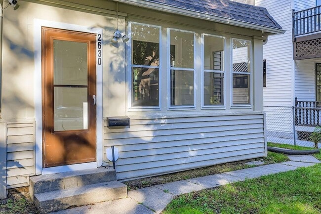 Foto del edificio - 2630 14th Ave S