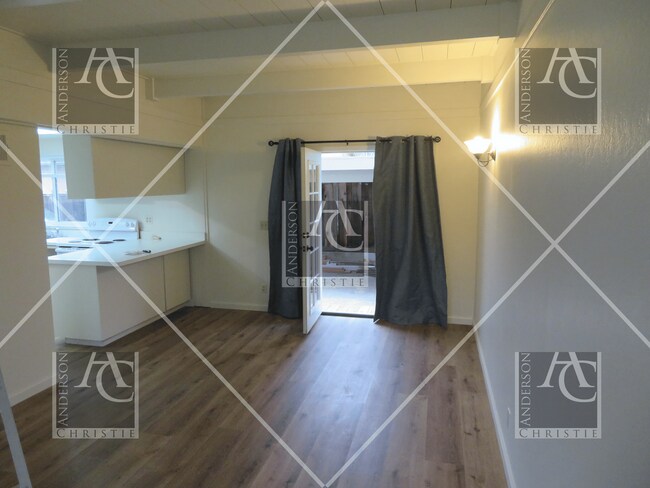 Foto del edificio - 3 bed 1.5 bath Home upper westside