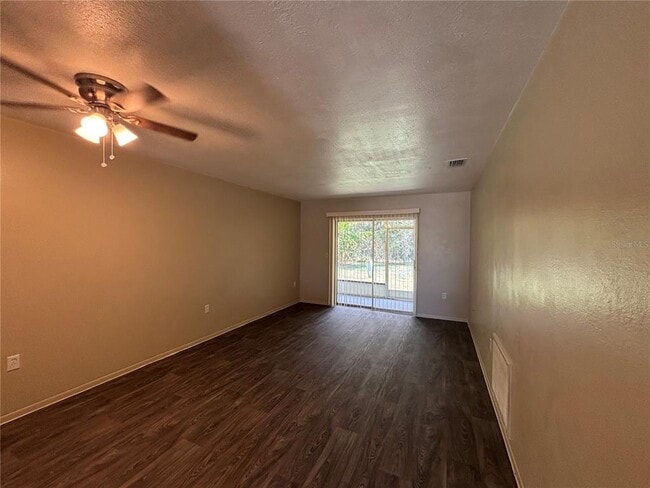 Foto del edificio - 2850 Westmoreland Ct