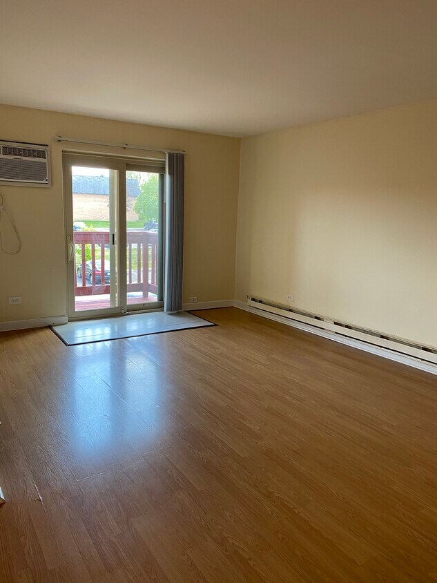 Foto principal - 1808 Green Ln S