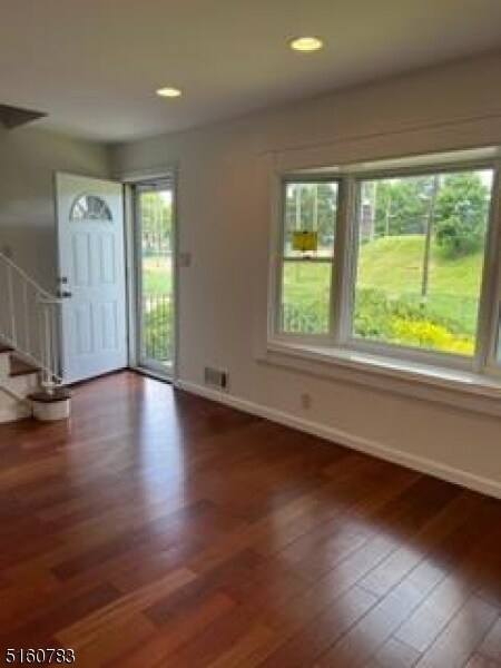 Building Photo - 78 Conforti Ave