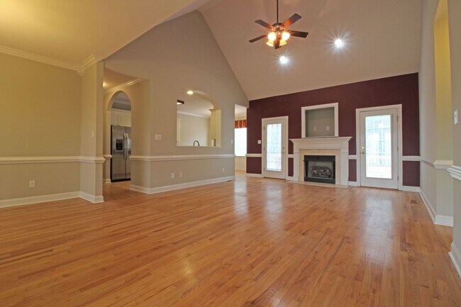 Foto del edificio - Lane Tree