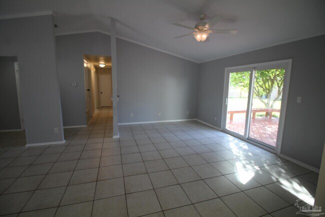 Building Photo - 1455 Sanibel Ln