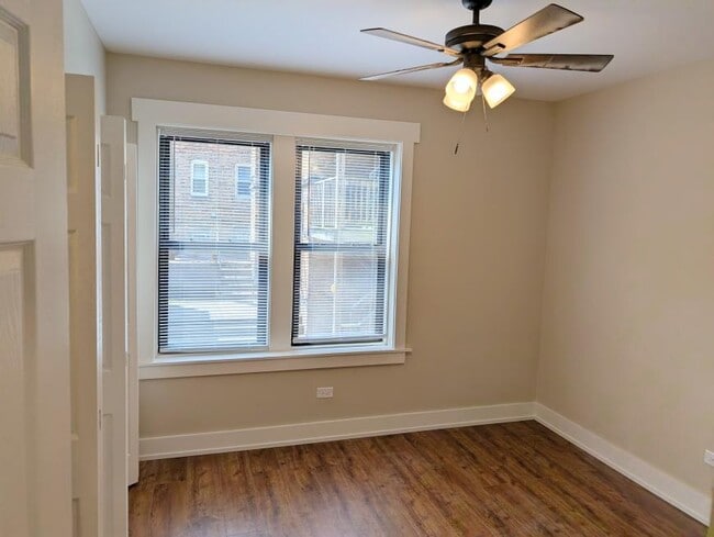 Foto del edificio - 1 bedroom in Chicago IL 60645