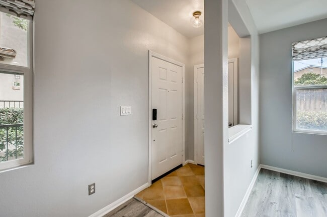 Foto del edificio - Fantastic 4 Bedroom House in Central San Diego Available in August!!