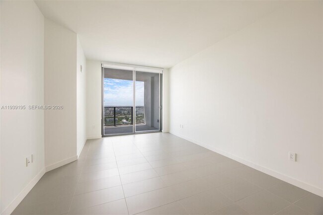 Building Photo - 1600 NE 1st Ave