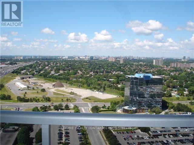 Building Photo - 135 Village Green Square